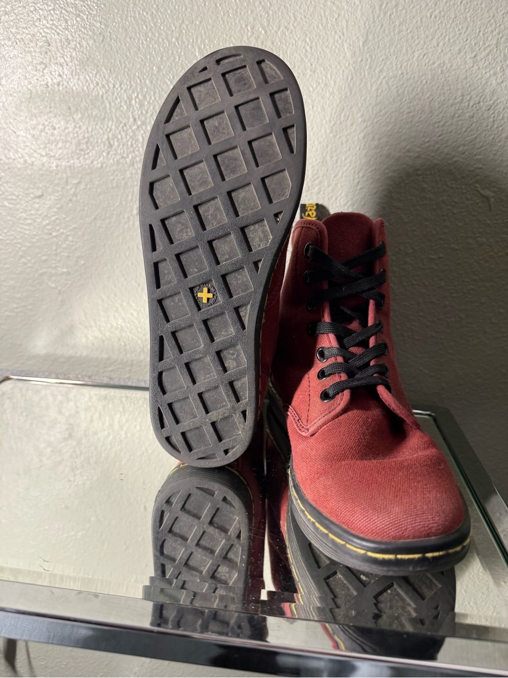 Dr. Martens Shoreditch Cherry Red Canvas Lace-Up Boots Women’s Size 6 - Picture 5 of 7